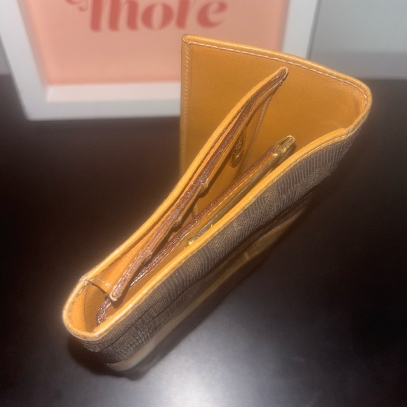 AUTHENTIC FENDI WALLET - Picture 3 of 15